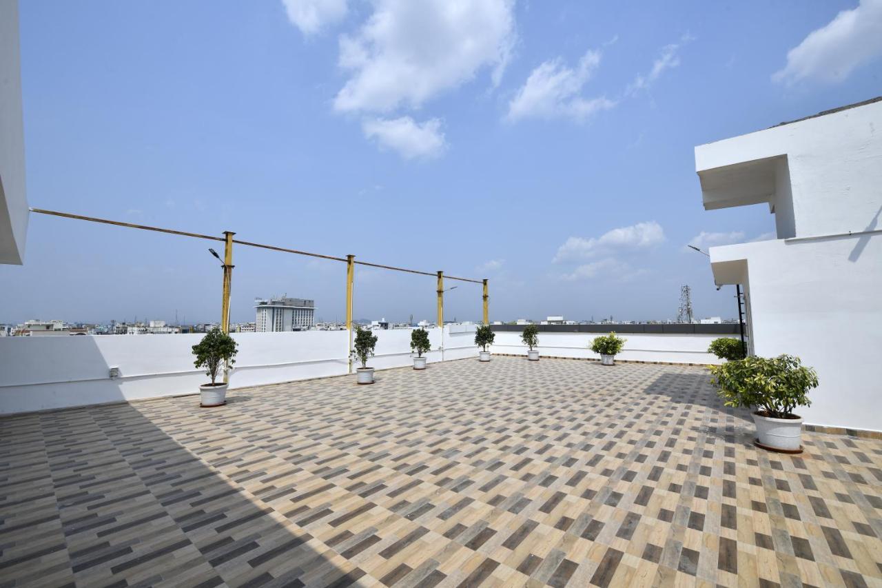 Hotel Urban Delight Managed By Cannychoice Vijayawāda Extérieur photo