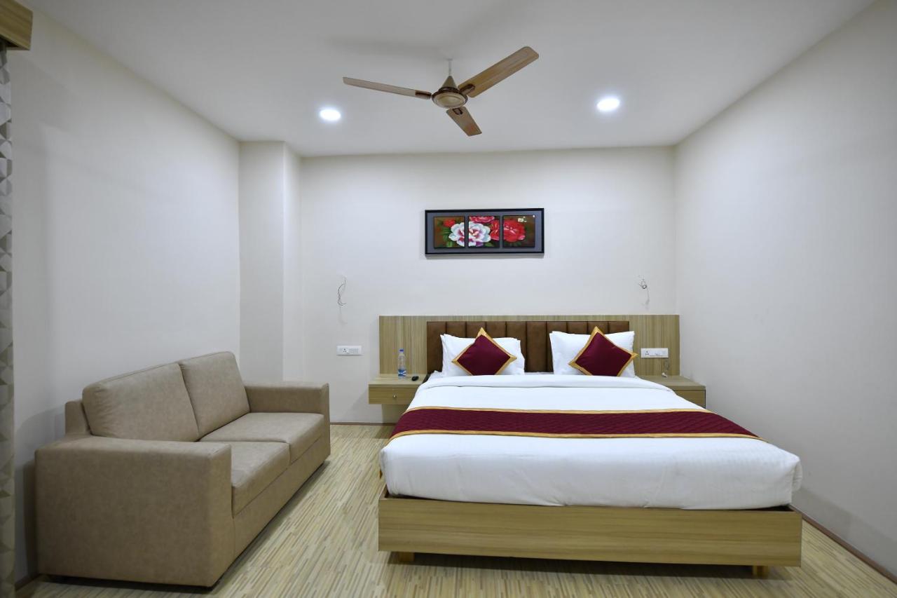 Hotel Urban Delight Managed By Cannychoice Vijayawāda Extérieur photo