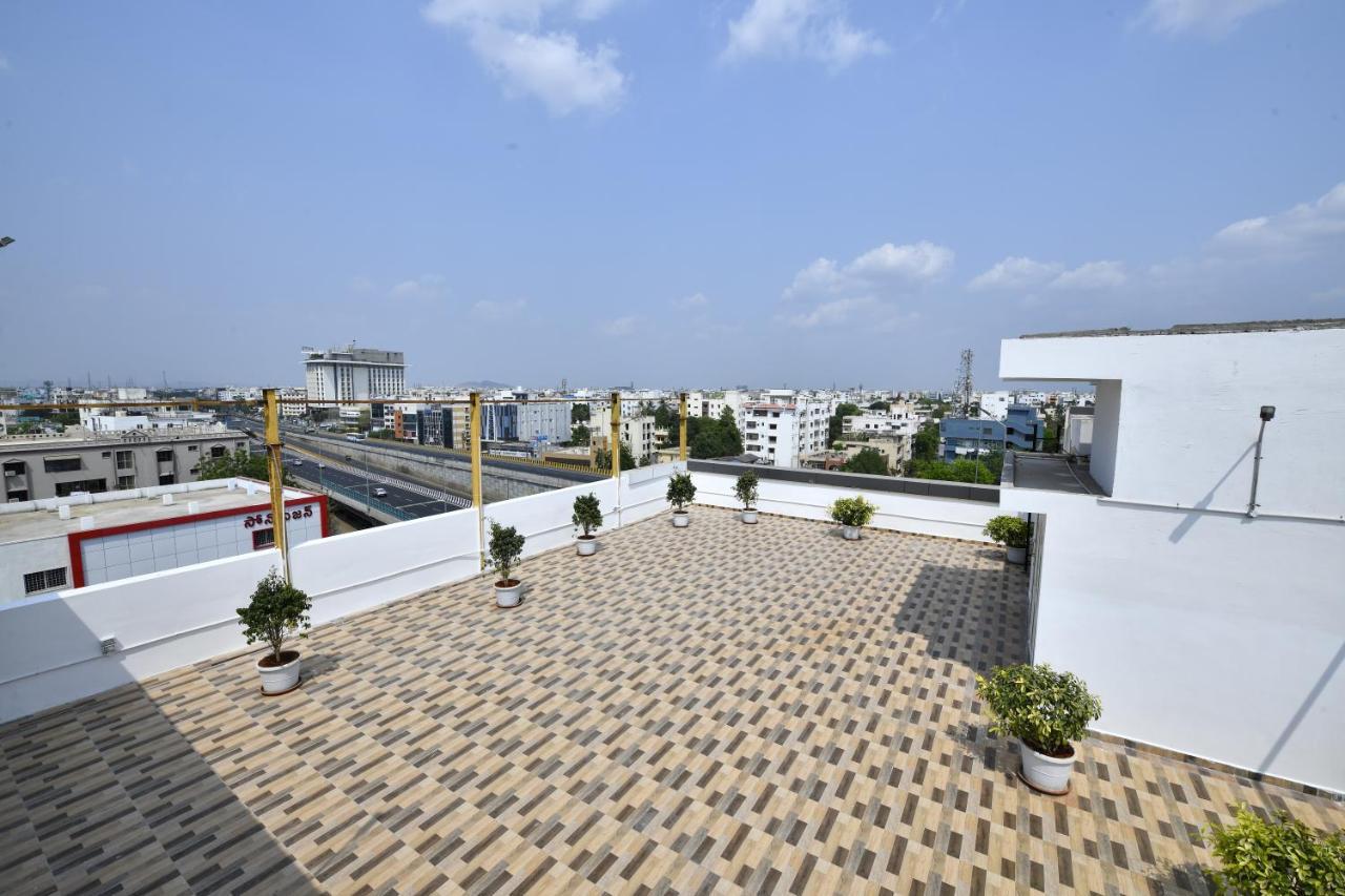 Hotel Urban Delight Managed By Cannychoice Vijayawāda Extérieur photo
